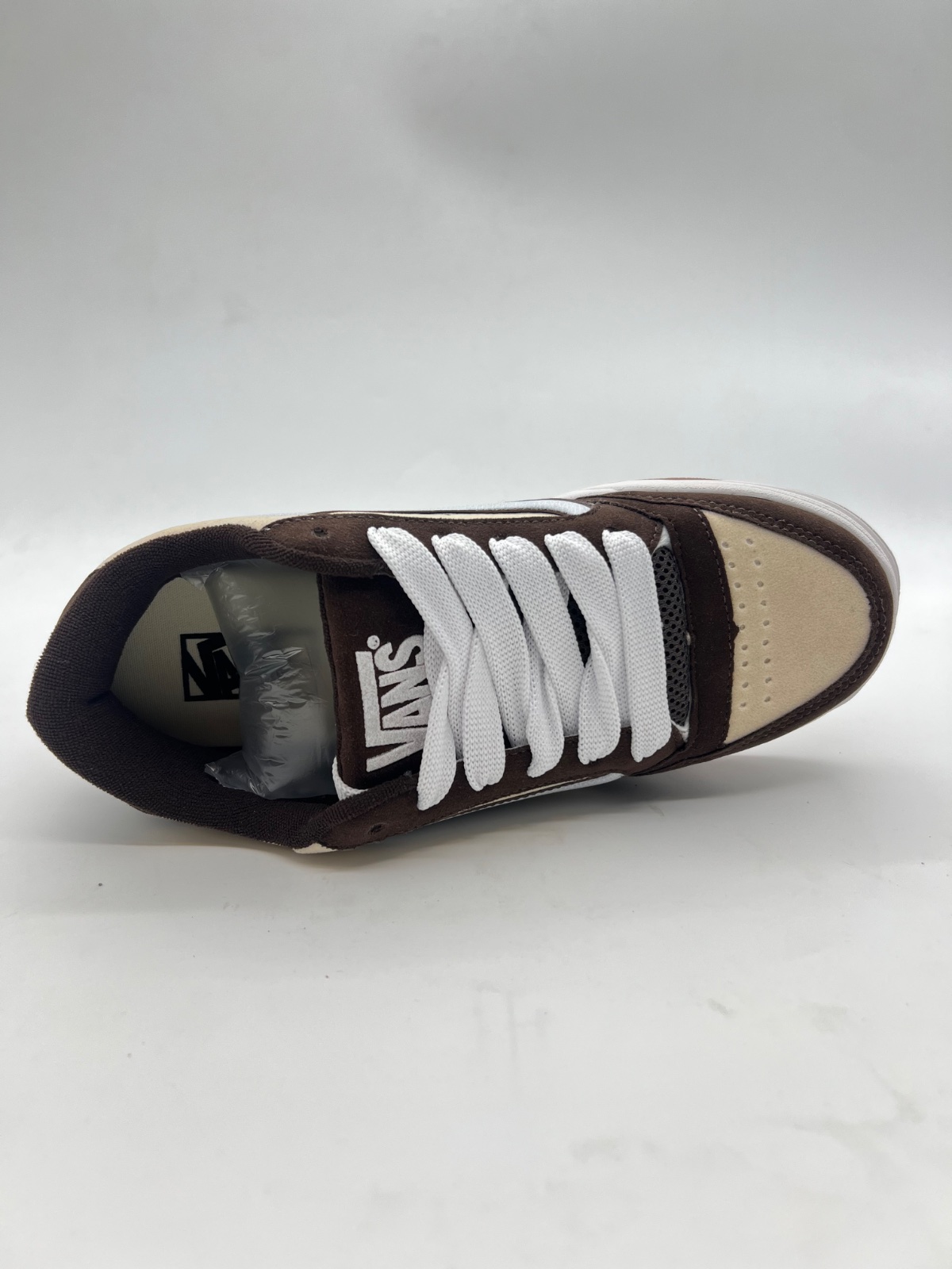 VANS HYLANE MARRONES 3